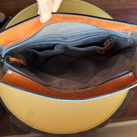 ❤️Tote bag, shoulder and crossbody. Full grain leather, handcrafted - EUC!❤️ - Picture 4 of 15